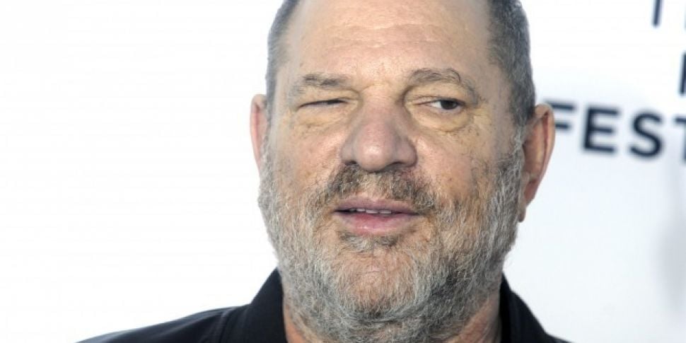 Harvey Weinstein issues apolog...