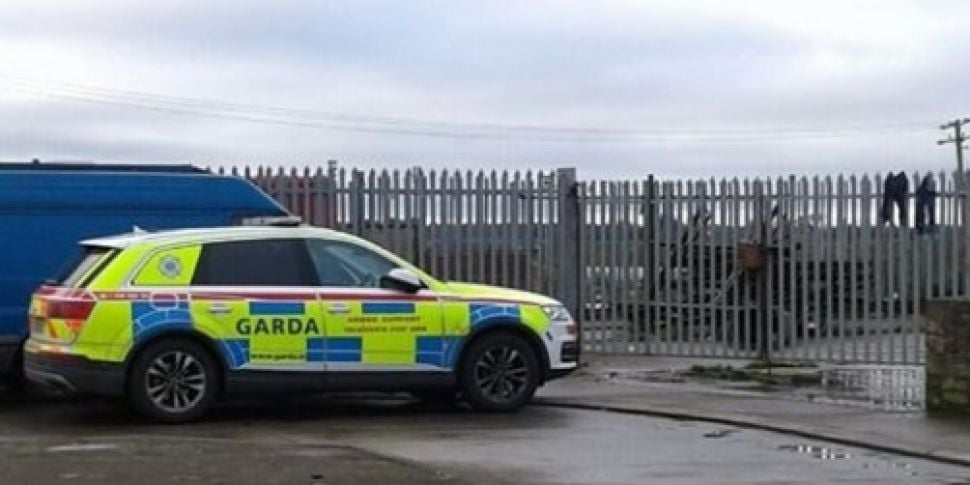 Gardaí and CAB carrying out se...
