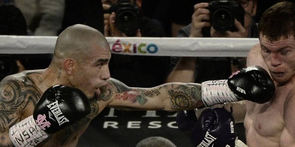 Miguel Cotto finishes with a l...