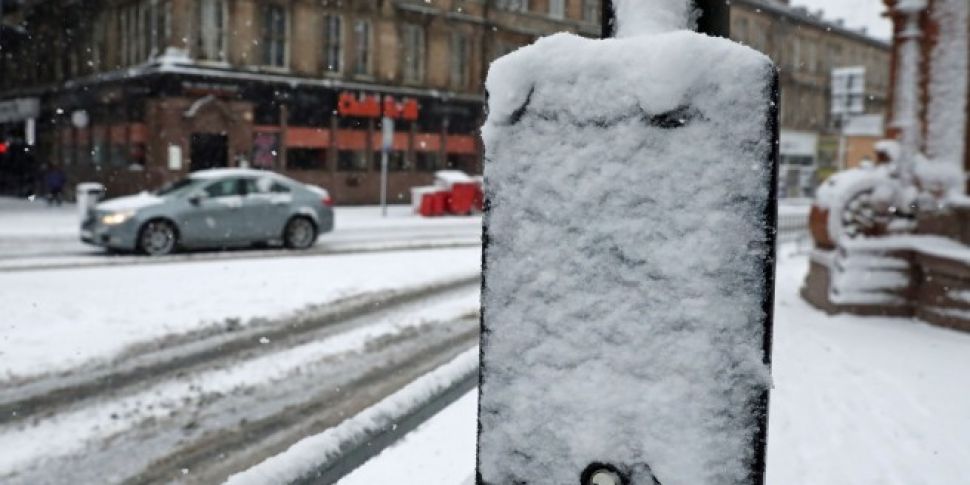 Heavy snow in UK affects &...