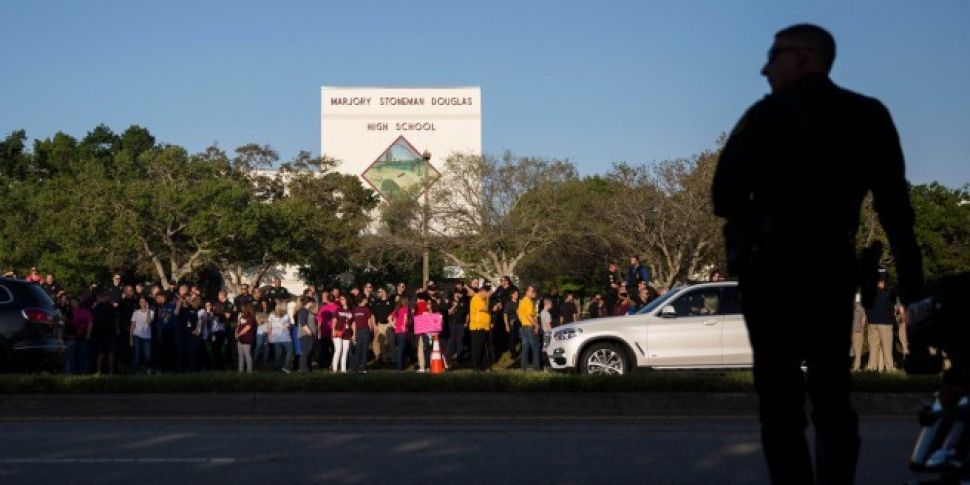 Florida students return to sch...