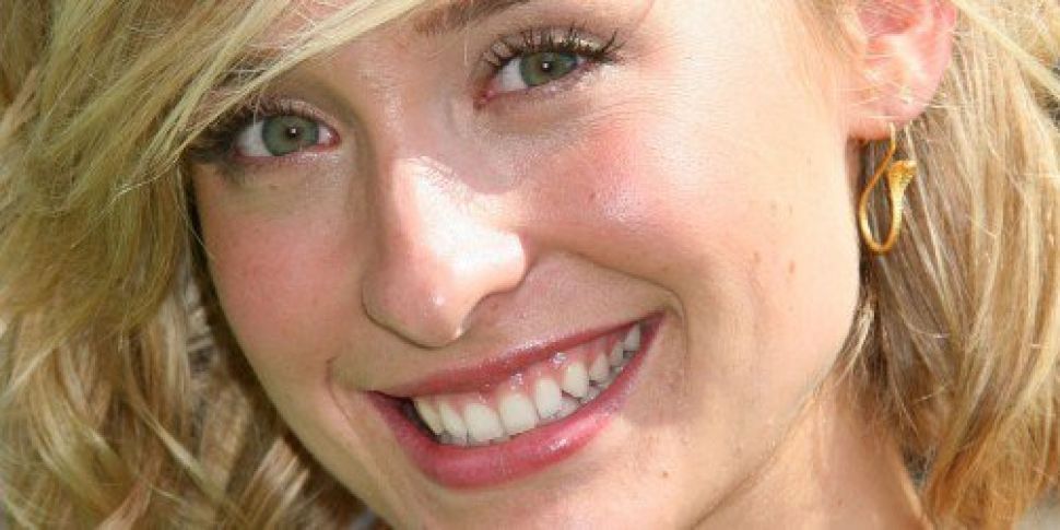 Smallville Actress Allison Mack Charged With Recruiting Slaves For Sex Cult Newstalk