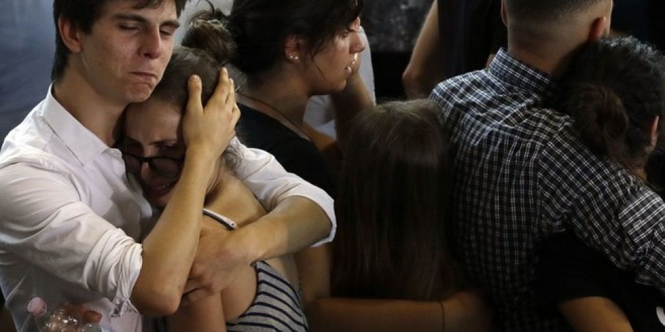 Italy earthquake: Mourners urg...