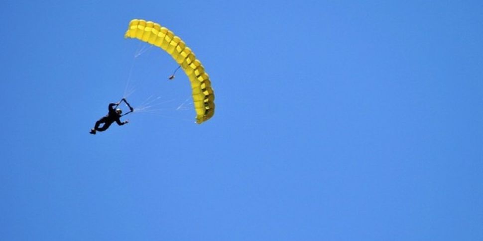 Skydiver dies in UK crash afte...