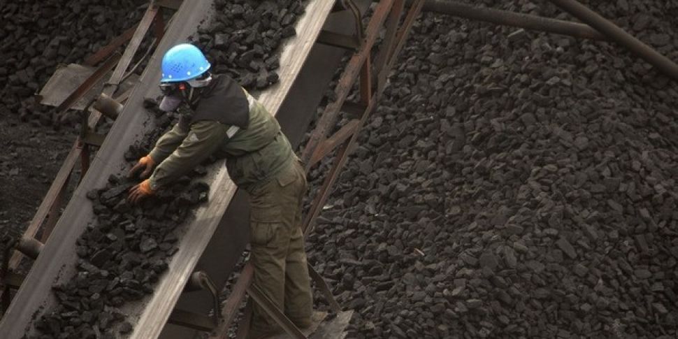 Coal mine explosion in China l...