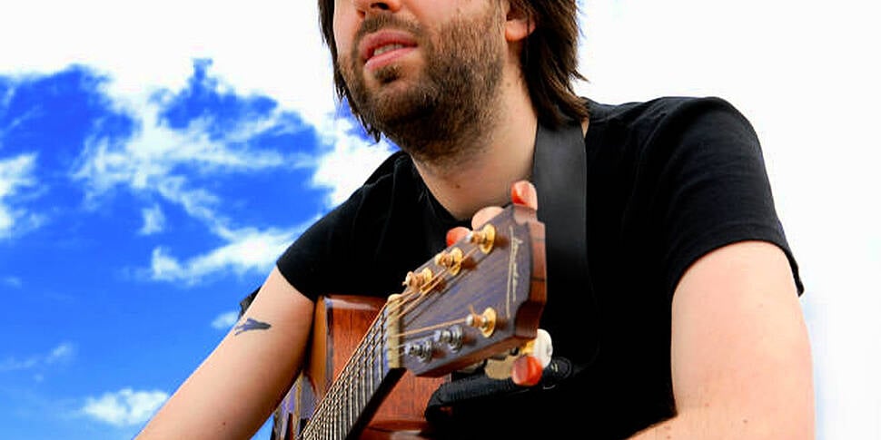 Guitarist Jon Gomm - second so...