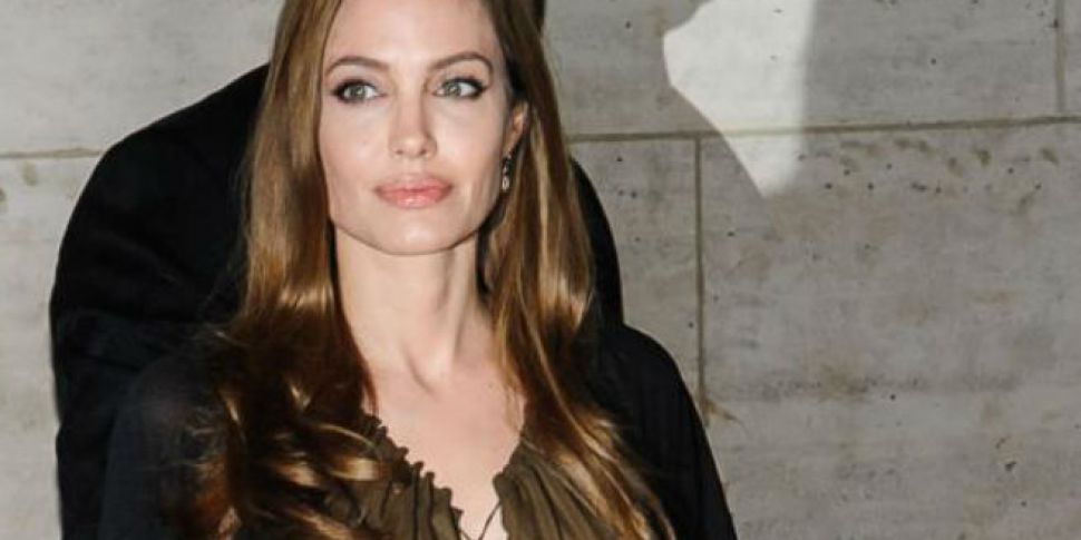 Angelina Jolie undergoes doubl...