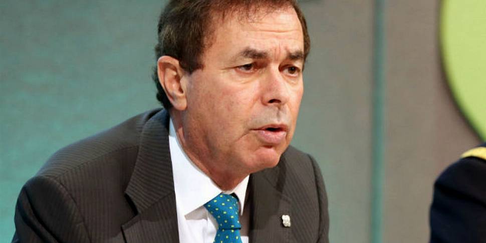 Alan Shatter reacts to Clare D...