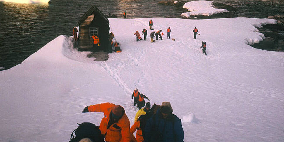 Cleaning up the Antarctic...wi...