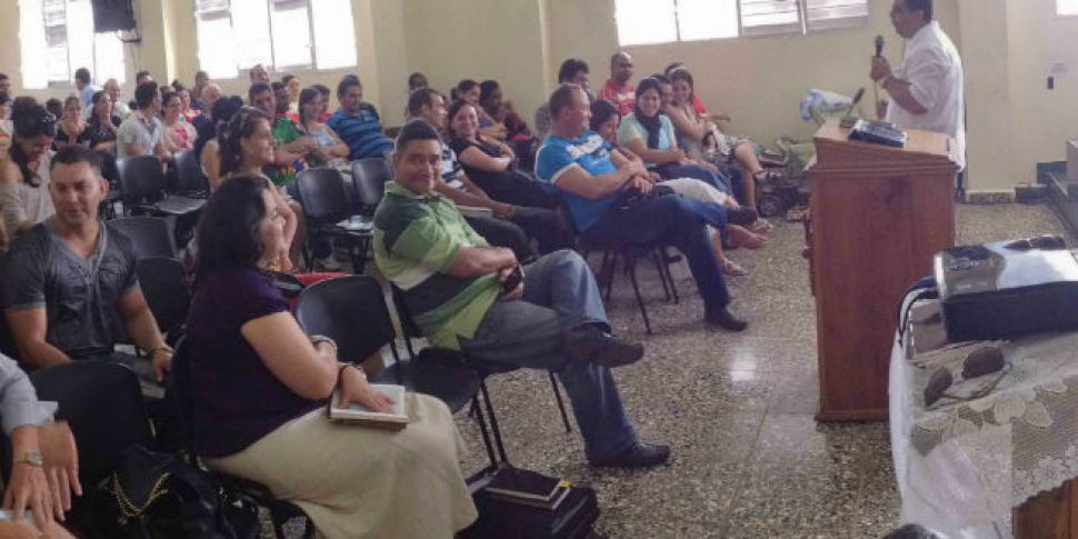 Cuban pastor under house arres...