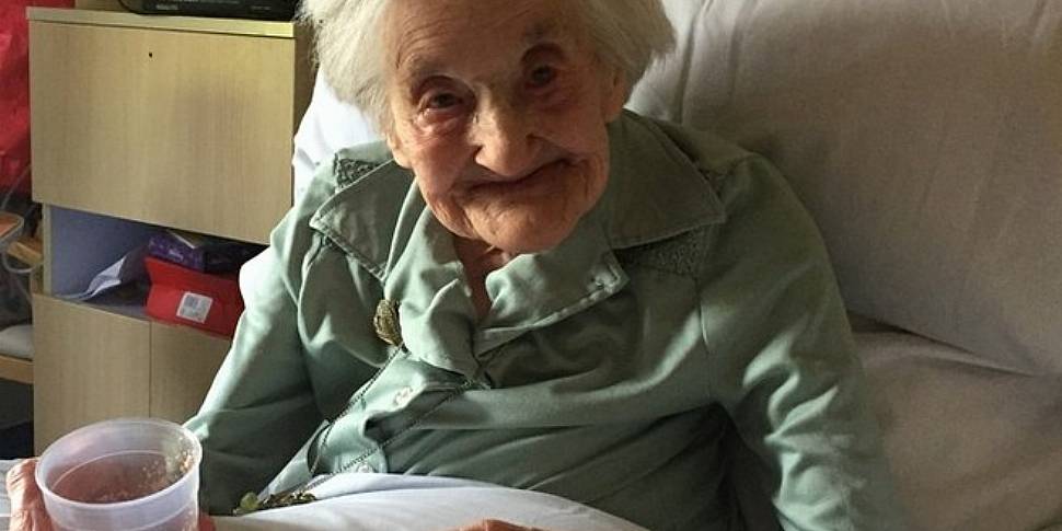 103 yr old gives tips to Princ...