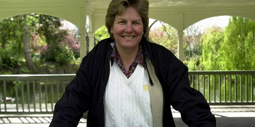 Sandi Toksvig Talks Bake Off a...