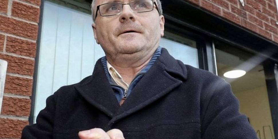 Barry McElduff resigns, reacti...