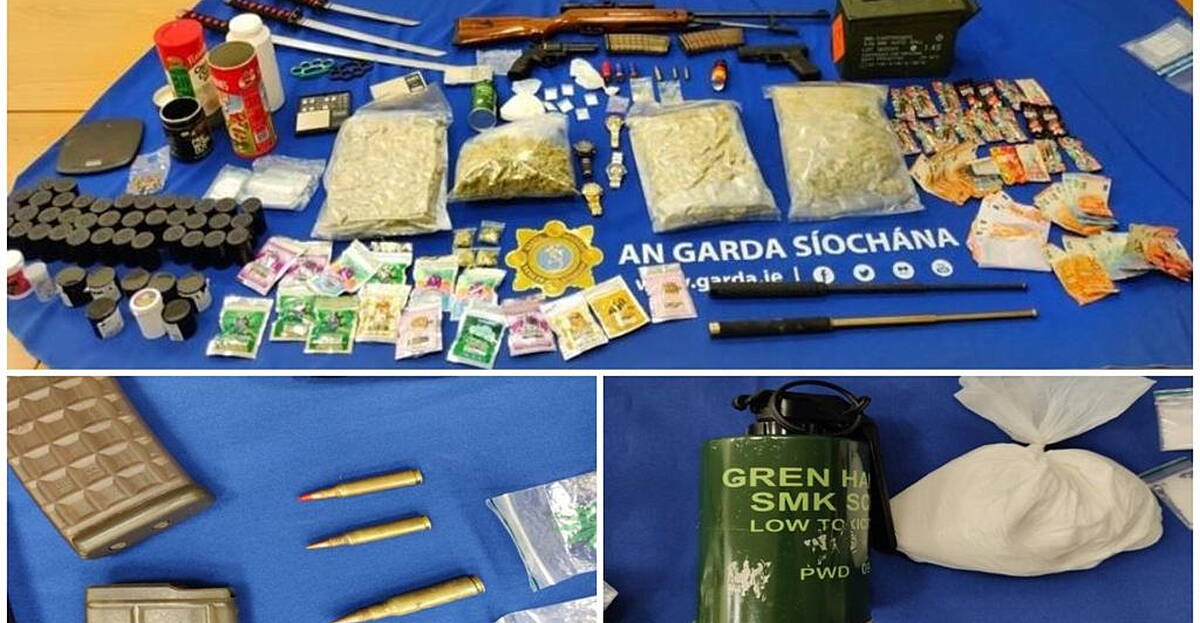 Two men arrested after drugs and weapons seized in Dublin | Newstalk