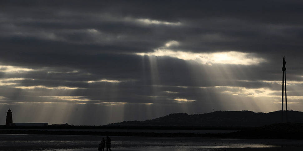 Wednesday's weather: Cloudy bu...