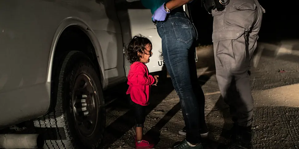 Crying toddler at US border na...