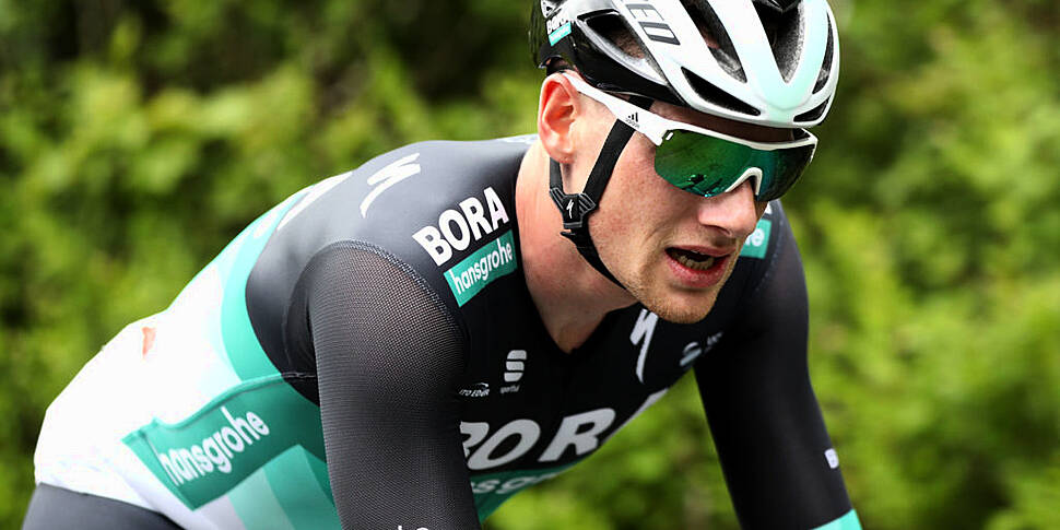 Sam Bennett pipped to third Vu...