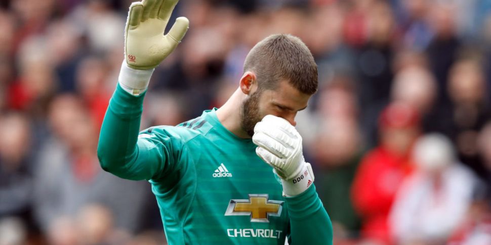 David De Gea signs new contrac...