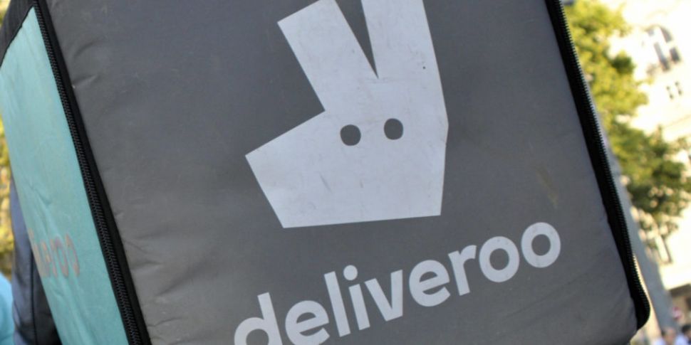 Amazon invests in food deliver...