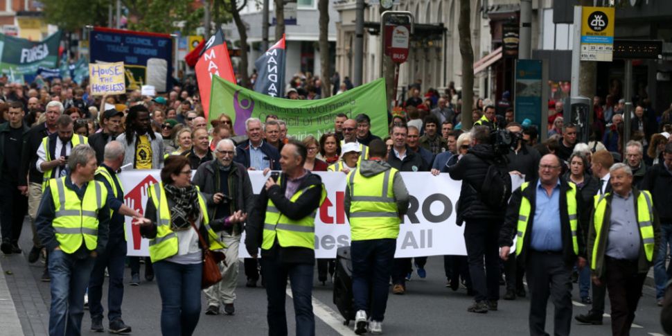 Thousands gather in Dublin for...