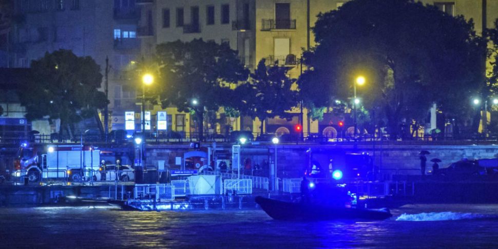 Seven dead after tourist boat...