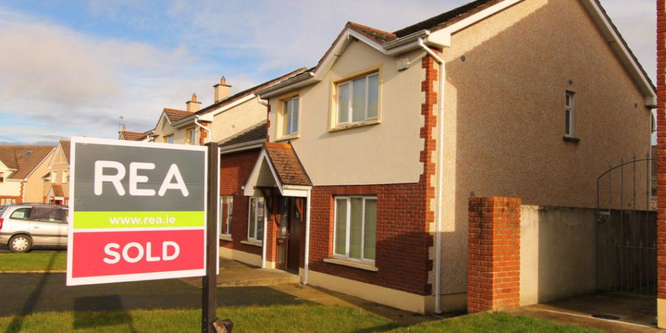 Dublin house prices drop by €4...