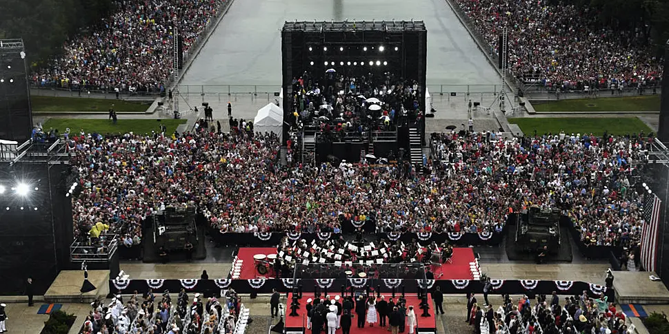 PICTURES: Trump praises US mil...
