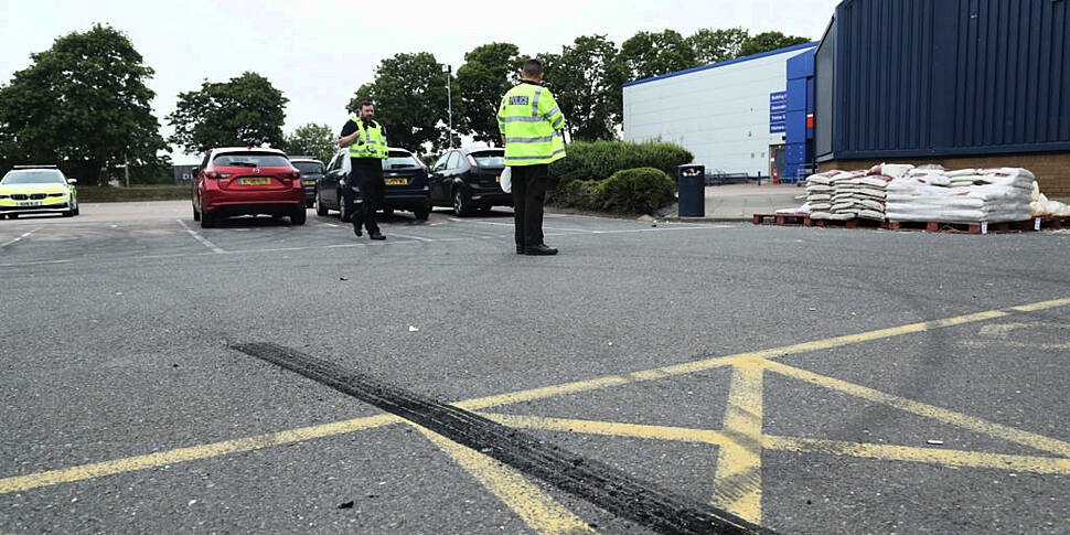 17 people injured in crash at...