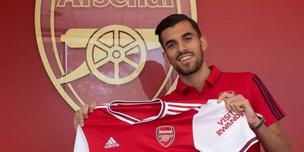 Arsenal confirm loan signing o...