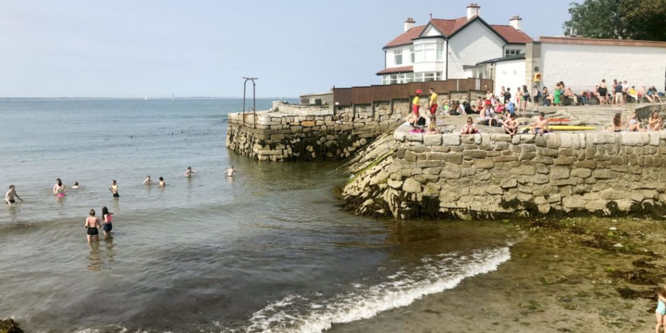 Swimming banned at eight Dubli...