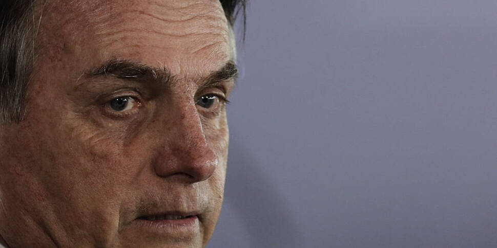 Brazil election: Bolsonaro tra...