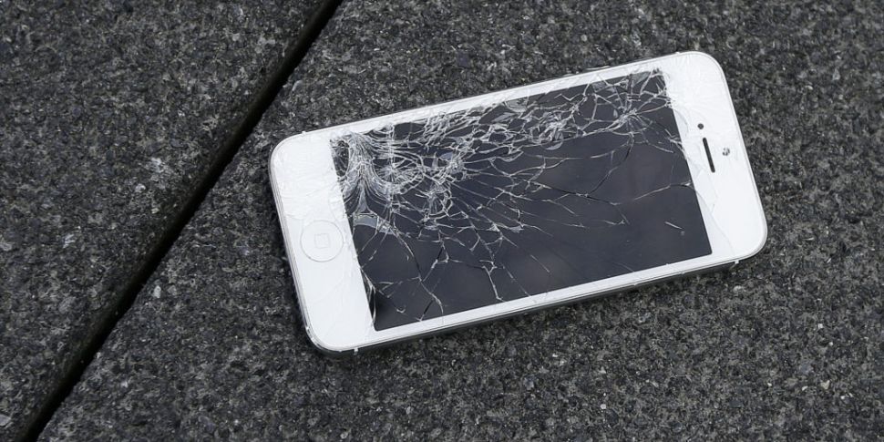 Apple opening up iPhone repair...