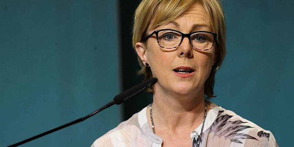 Government to challenge Data P...