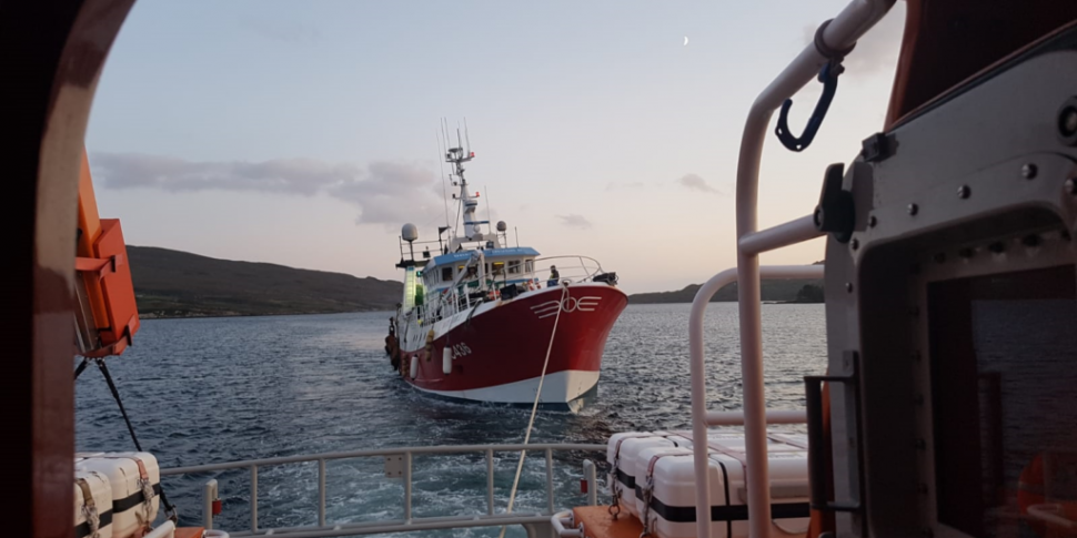 Five people rescued off Cork c...