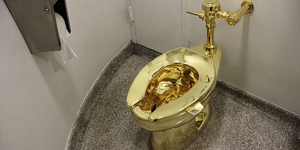 Solid Gold Toilet Stolen From Blenheim Palace In The Uk Newstalk Solid Gold Toilet Stolen From Blenheim