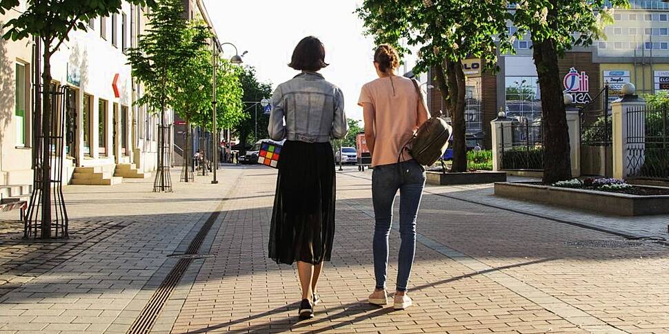 Should street harassment be cr...
