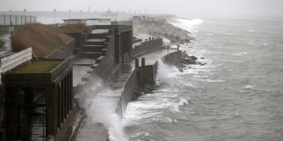 Wind warnings issued across th...