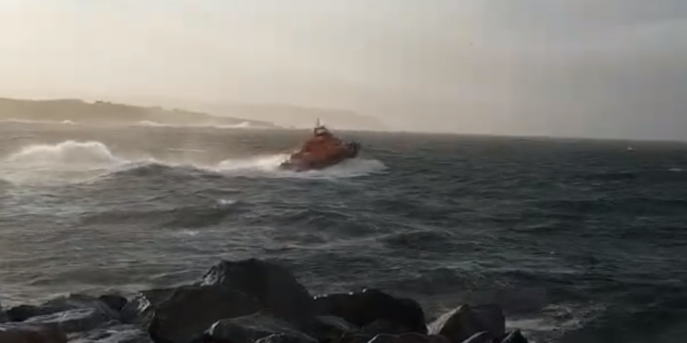 WATCH: Volunteer lifeboat batt...