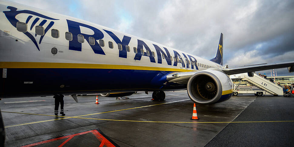 Ryanair to shut bases in Cork...