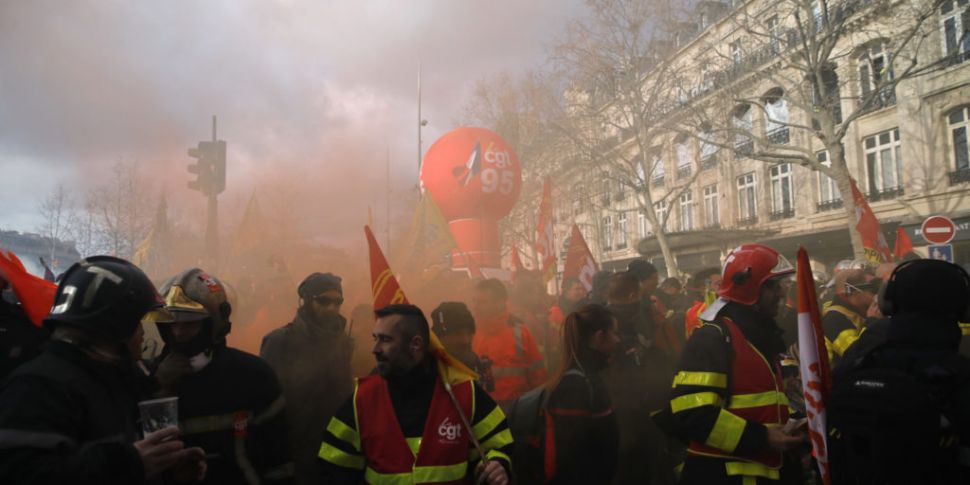 French police use batons and t...