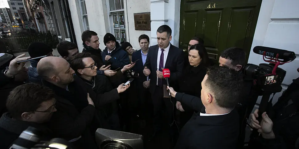 Sinn Féin to hold government f...