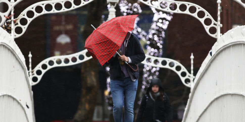 Monday's weather: Rain in many...