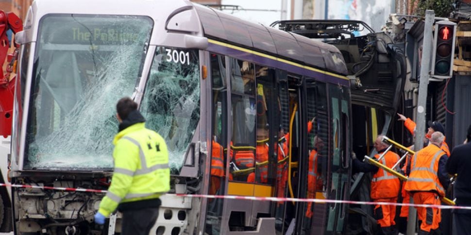 Luas Red Line reopens after co...