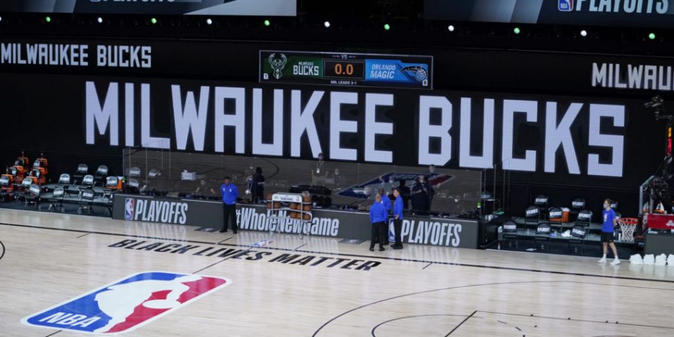 Milwaukee Bucks boycott playof...