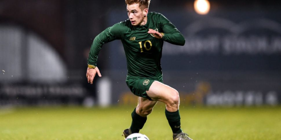 Wolves reward Ireland U21 midf...