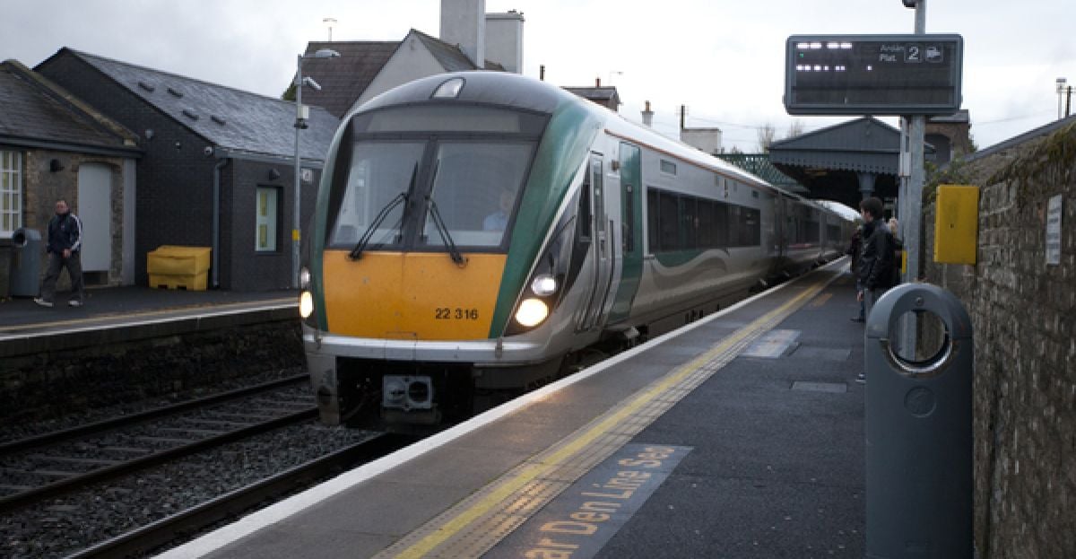 Train Passengers Packed Into Taxi Following Level Crossing Fault Newstalk 