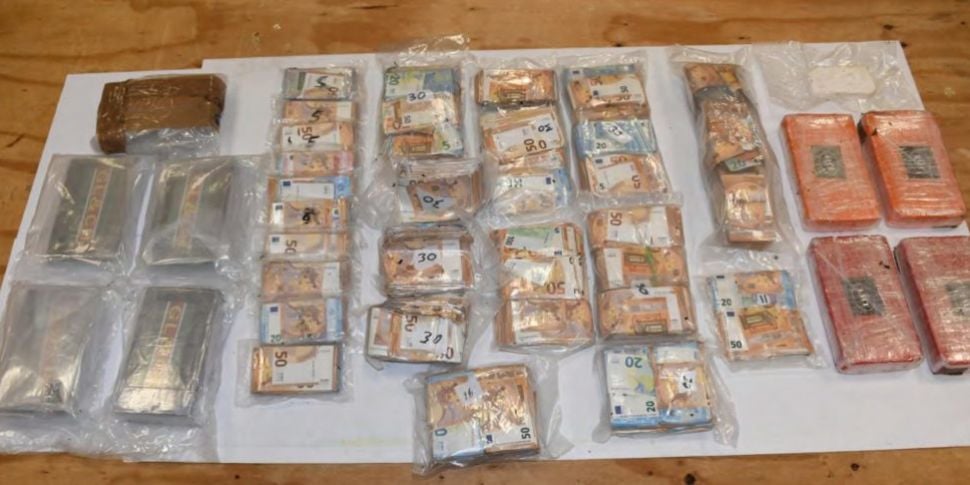Gardaí seize drugs and cash wo...