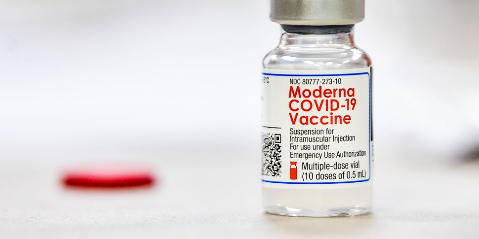Moderna coronavirus vaccine gi...