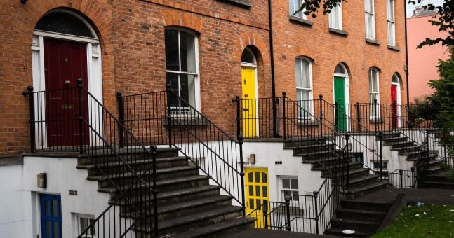 Στεγαστική κρίση: Σχεδόν το 70% των Ιρλανδών που ζουν σε σπίτια που είναι «πολύ μεγάλα»