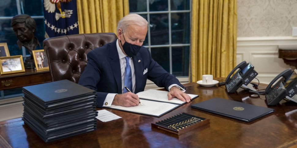 Joe Biden signs executive orde...